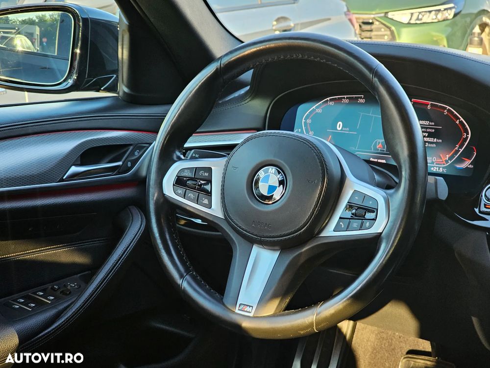 BMW Seria 5 520i Aut. M Sport Edition - 31