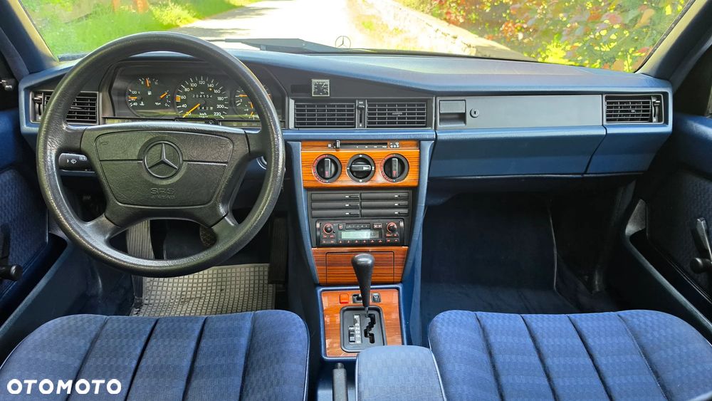Mercedes-Benz W201 (190) - 6