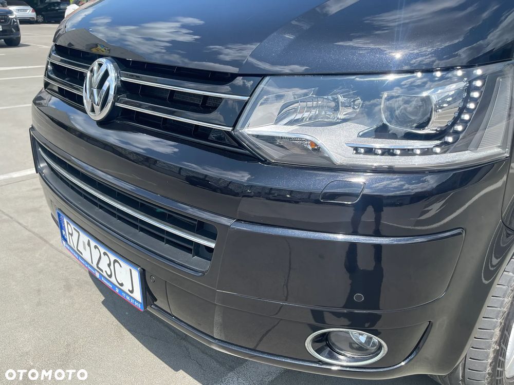 Volkswagen Multivan - 13