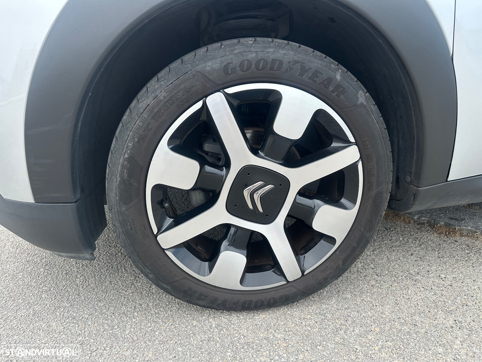 Citroën C4 Cactus 1.2 PureTech Shine - 3
