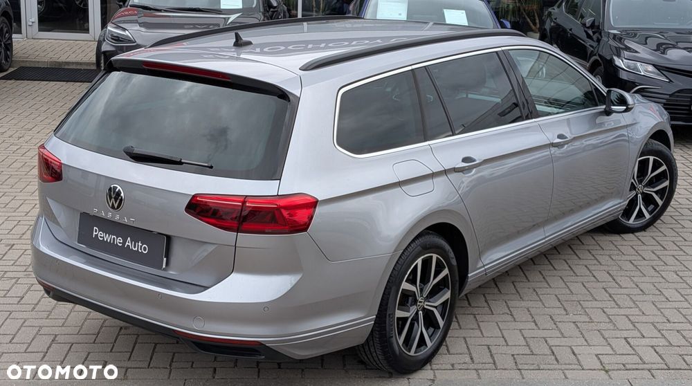 Volkswagen Passat - 10