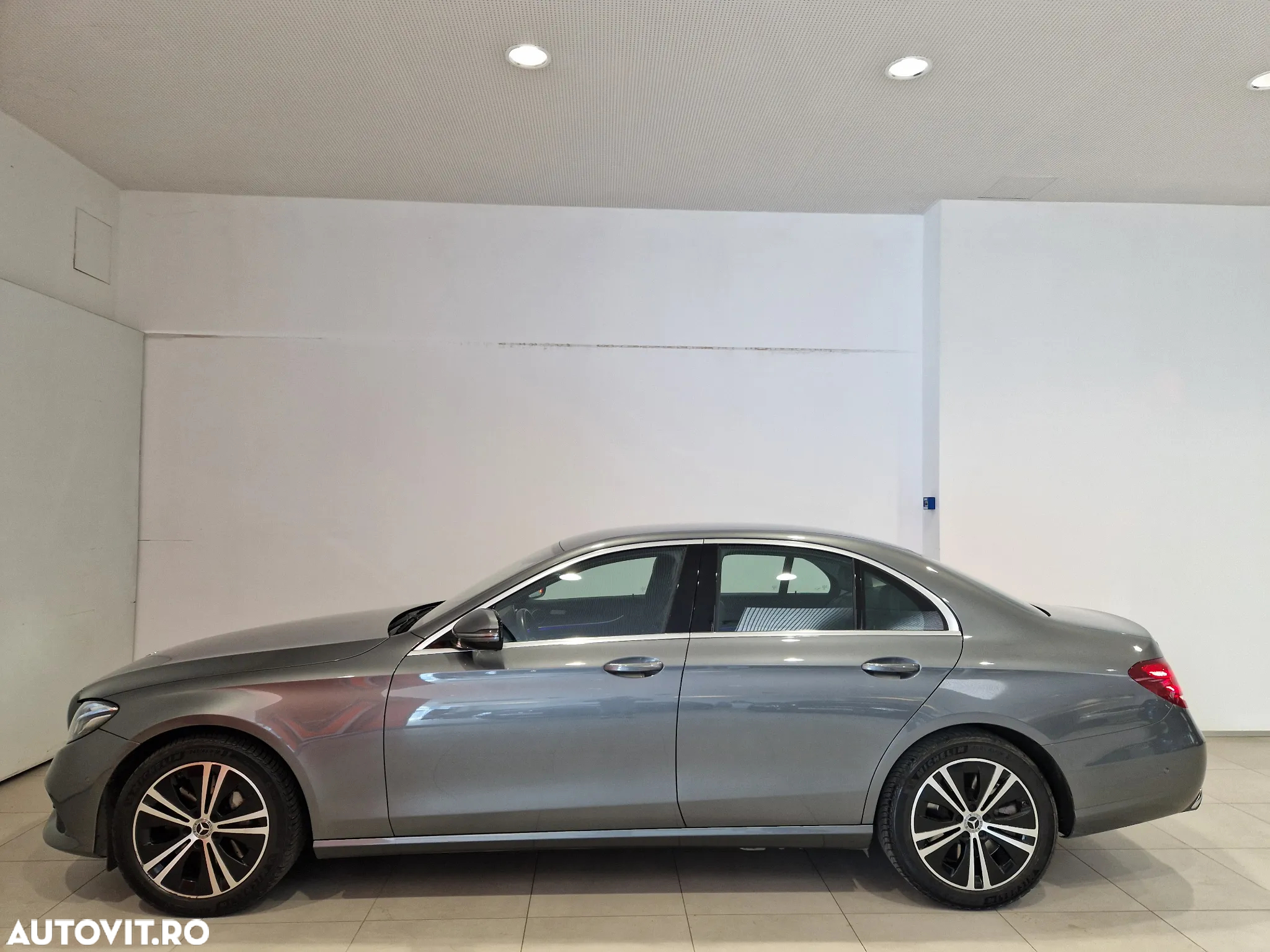 Mercedes-Benz E 450 4MATIC Aut. - 2