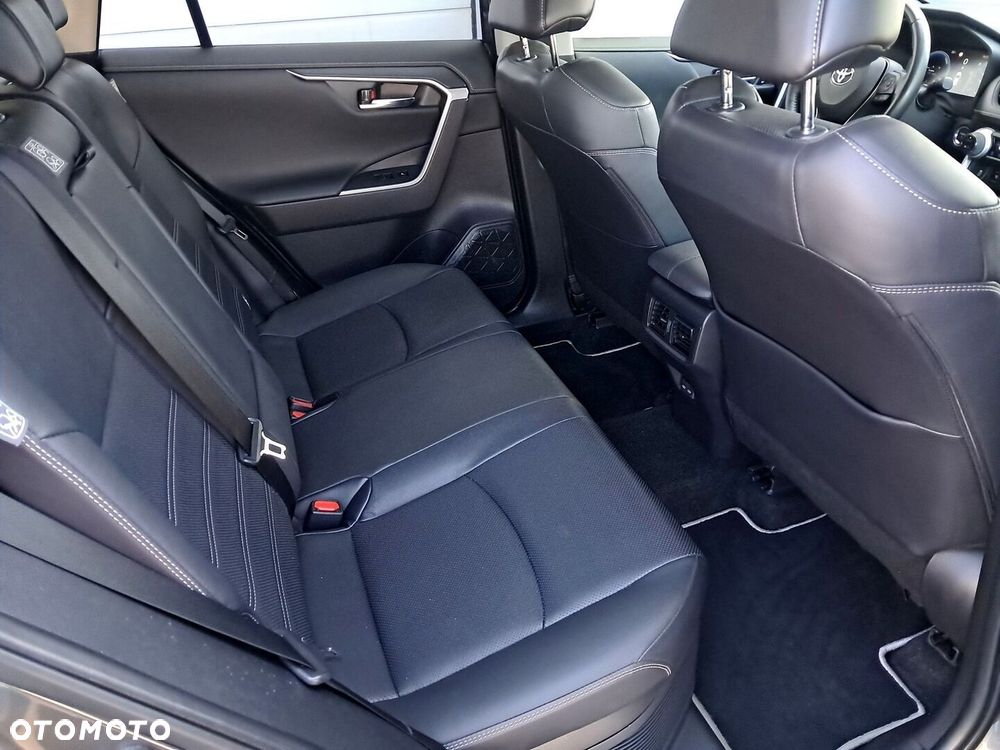 Toyota RAV4 - 12