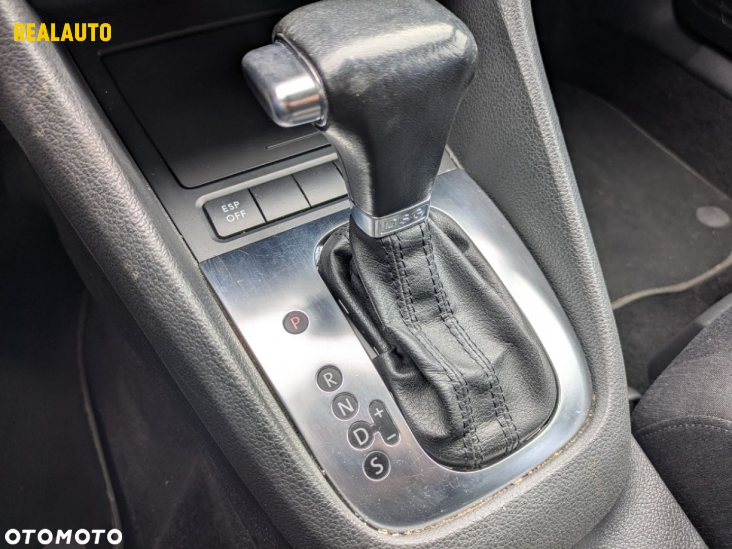 Volkswagen Golf - 6