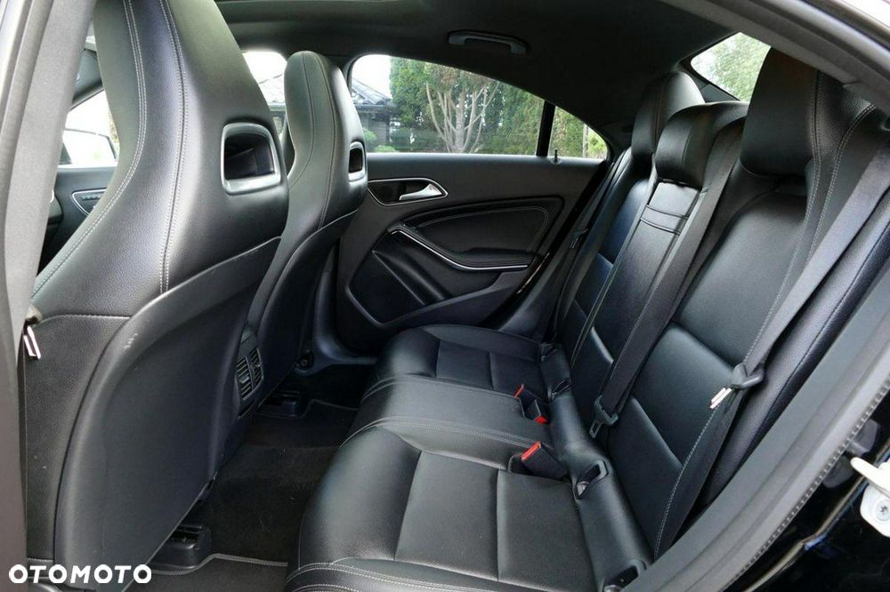 Mercedes-Benz CLA - 36