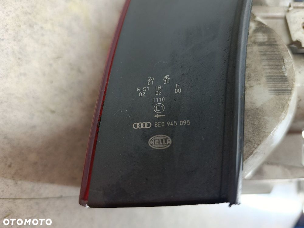 LAMPA TYLNA LEWA AUDI A4 B6 8E0945095 SEDAN - 8