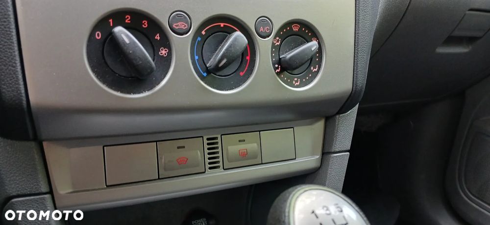 Ford Focus 1.6 16V Black Magic - 14