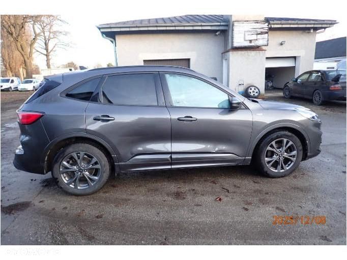 Ford Kuga 1.5 EcoBoost FWD ST-Line - 35