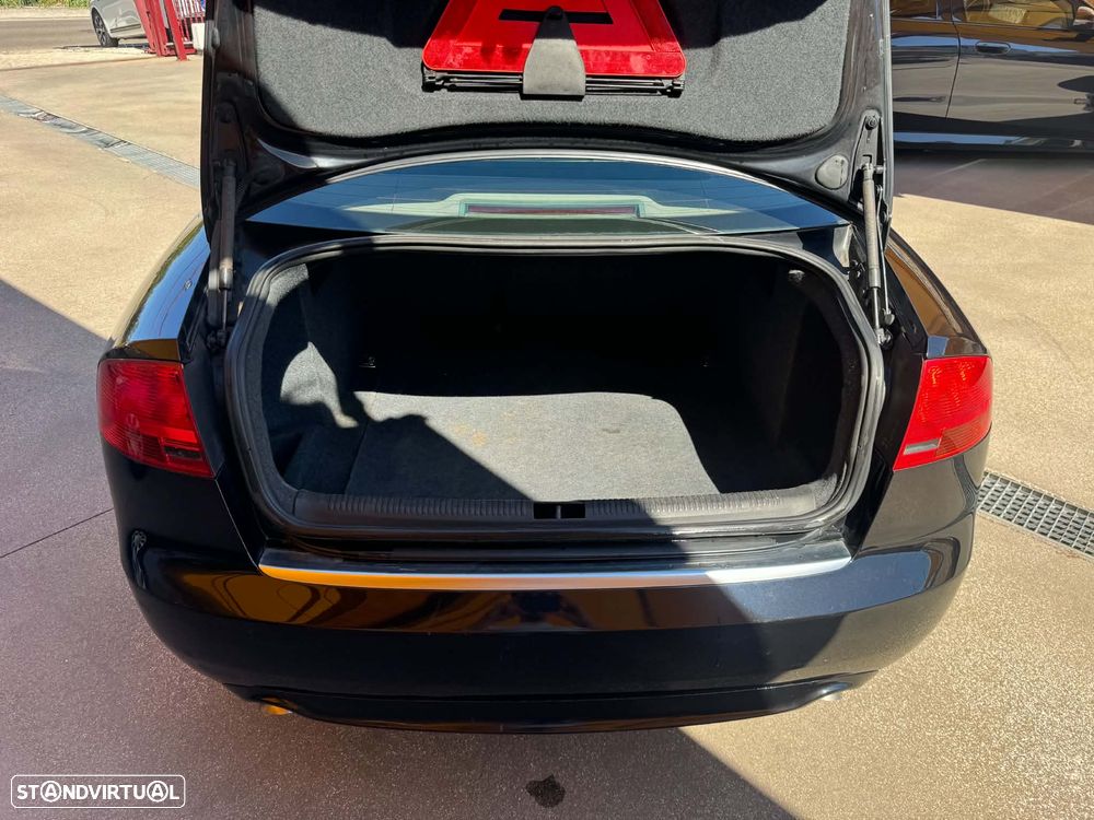 Audi A4 2.0 TDI S-line - 13