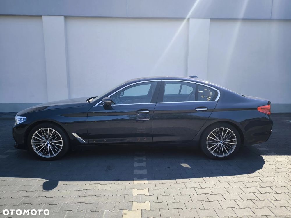 BMW Seria 5 530i Sport Line - 2