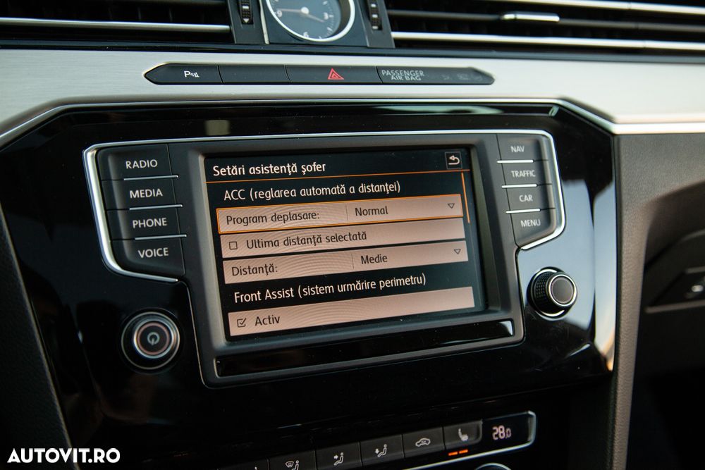 Volkswagen Passat Variant 2.0 TDI DSG 4Motion Highline - 16