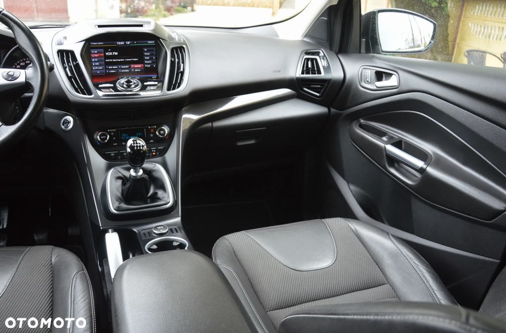 Ford Kuga - 36