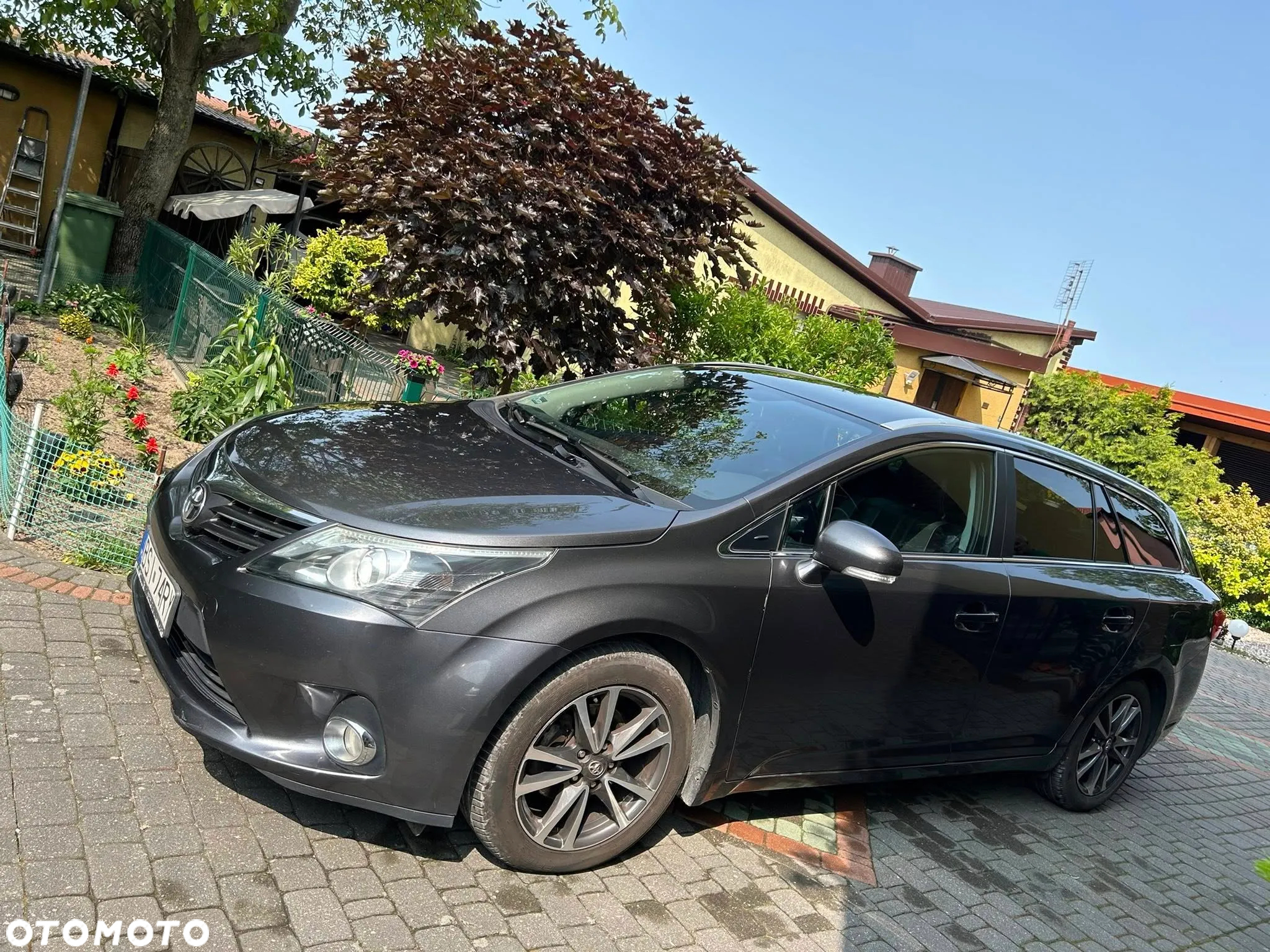 Toyota Avensis - 2