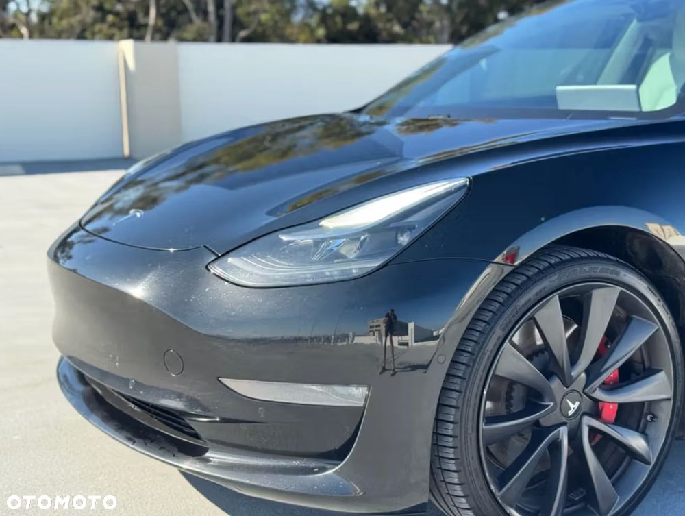 Tesla Model 3 Langstreckenbatterie Allradantrieb Dual Motor Performance - 25