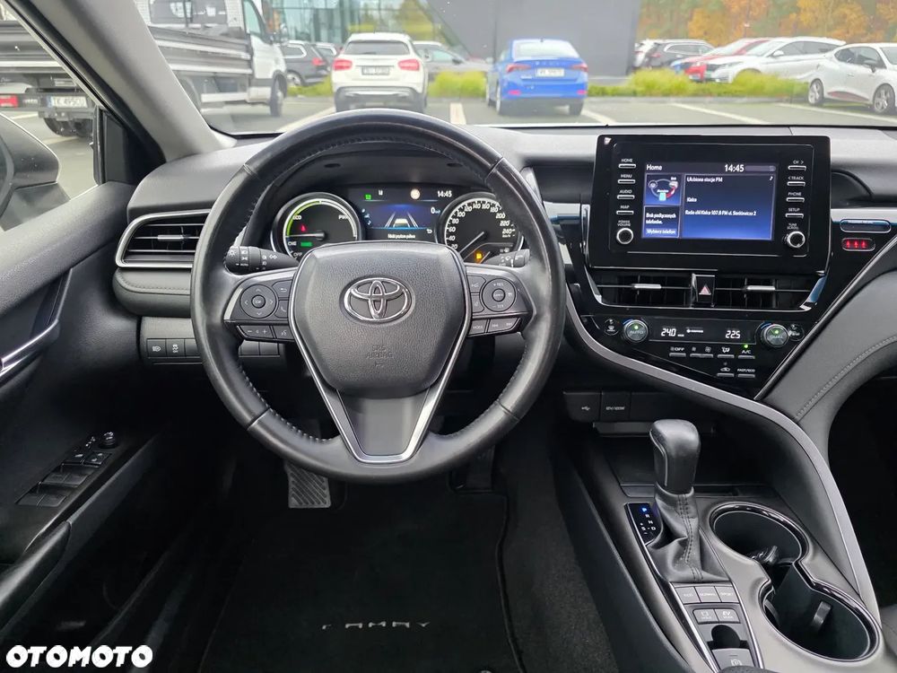 Toyota Camry 2.5 Hybrid Comfort CVT - 25
