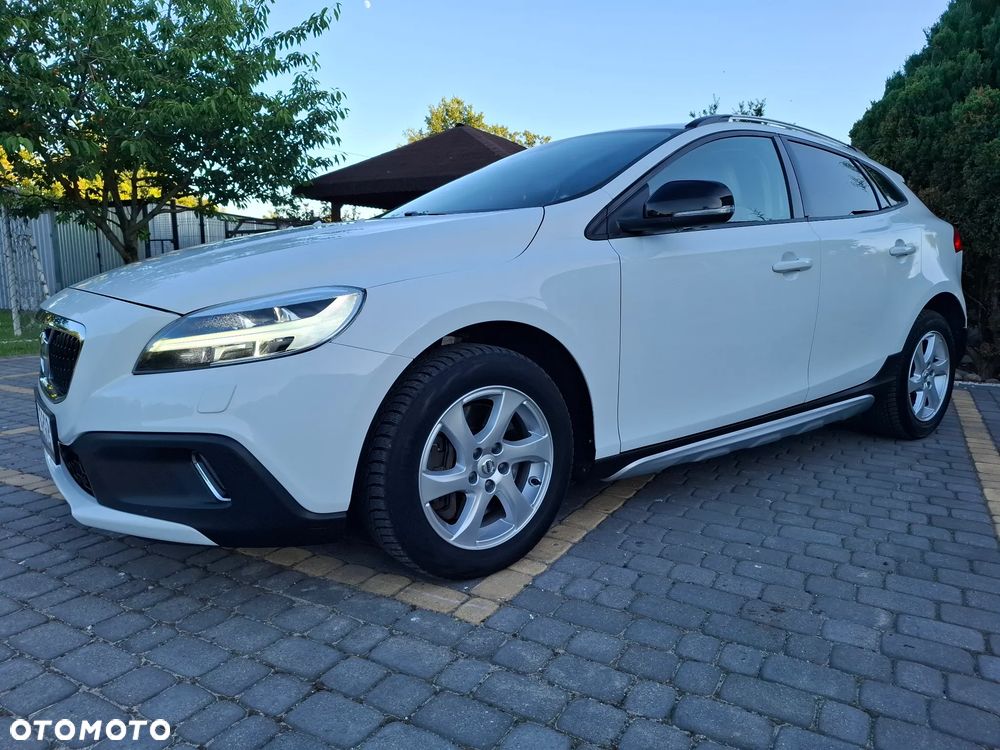Volvo V40 Cross Country D2 Drive-E Dynamic Edition - 2
