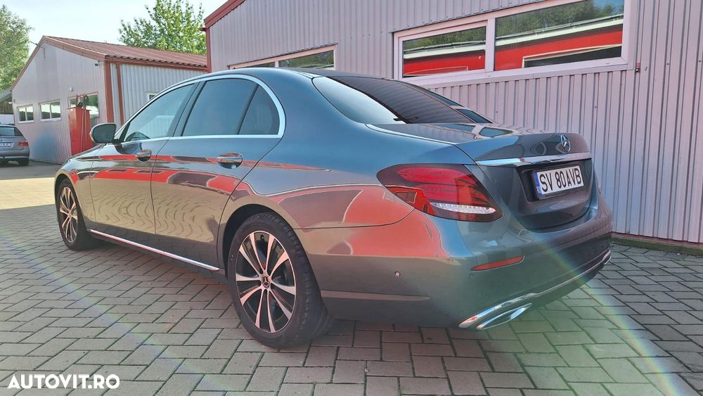 Mercedes-Benz E 220 d Aut. - 4