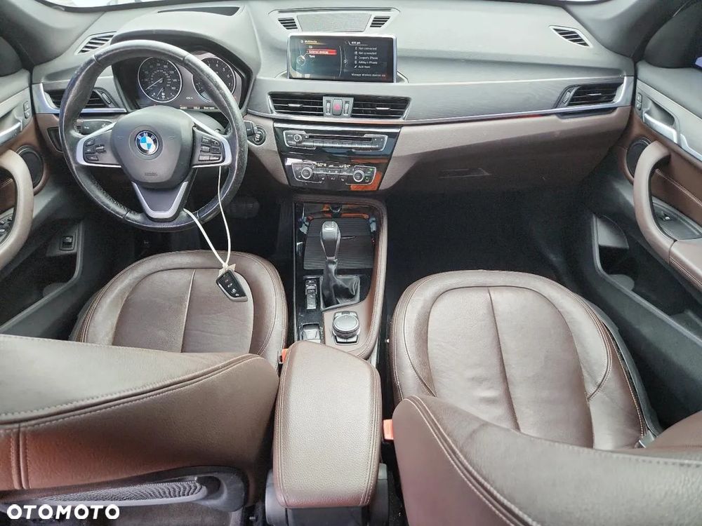 BMW X1 xDrive25i Sport Line - 7