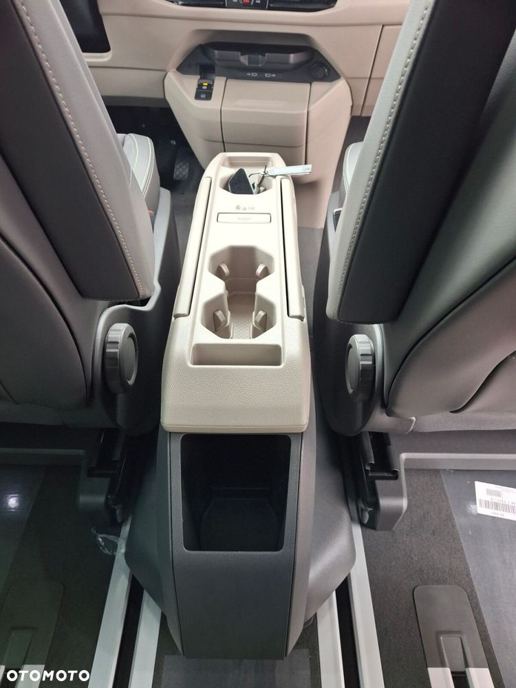 Volkswagen Multivan 2.0 TSI L2 Life DSG - 29