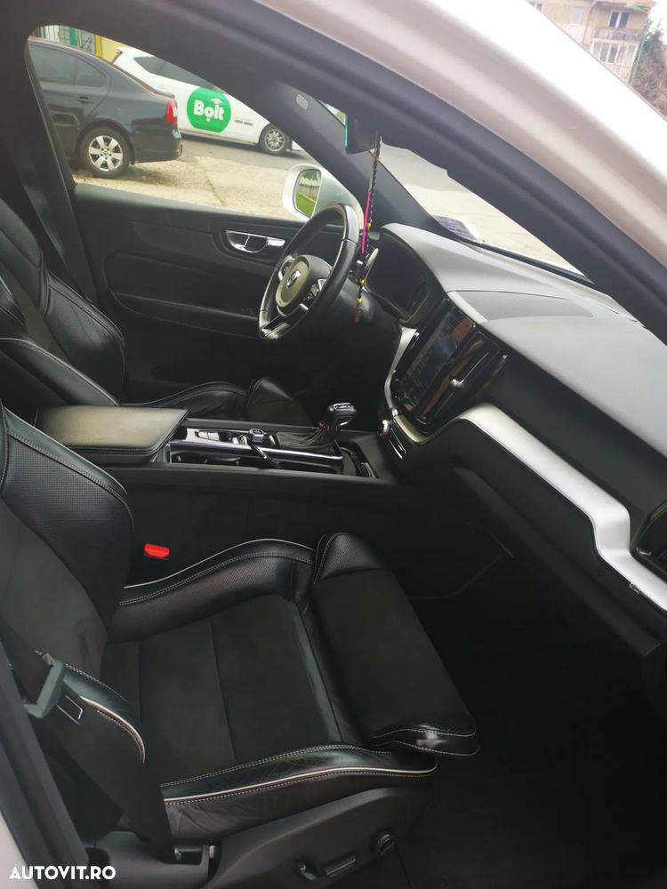 Volvo XC 60 D4 AWD R-Design - 13