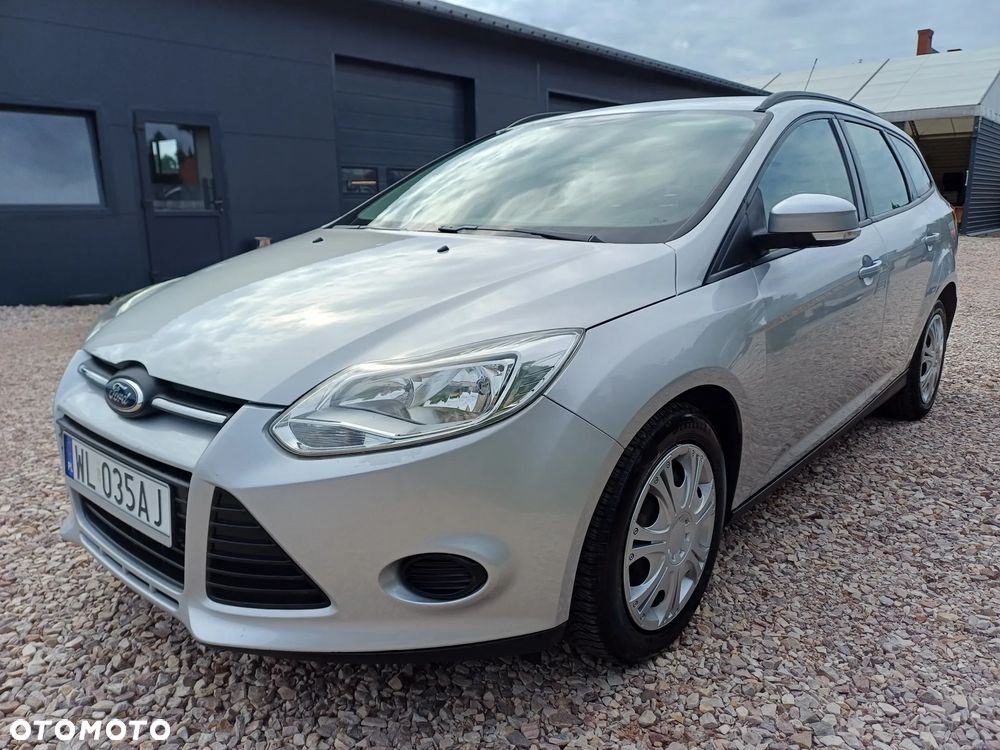 Ford Focus 1.6 Ambiente - 12