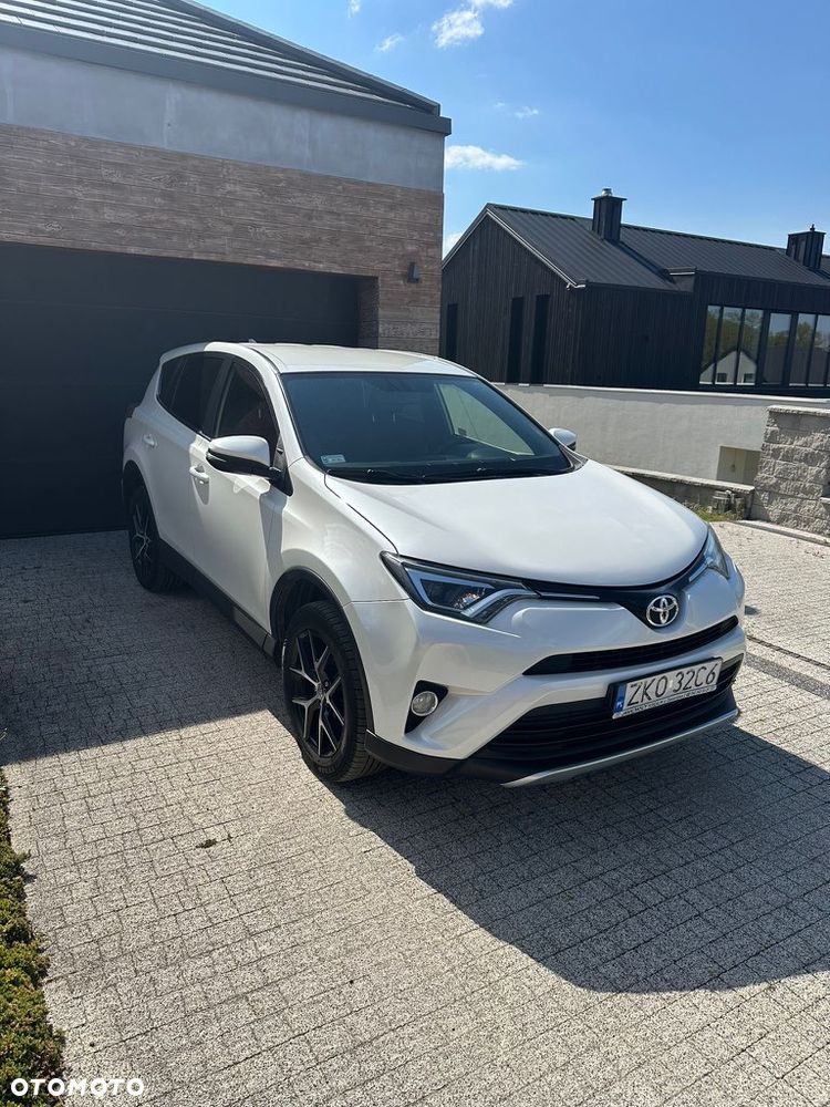 Toyota RAV4 2.0 D-4D Premium 4x2 - 2