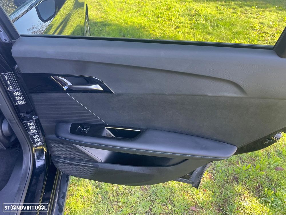 MG MG4 64 kWh Luxury - 36