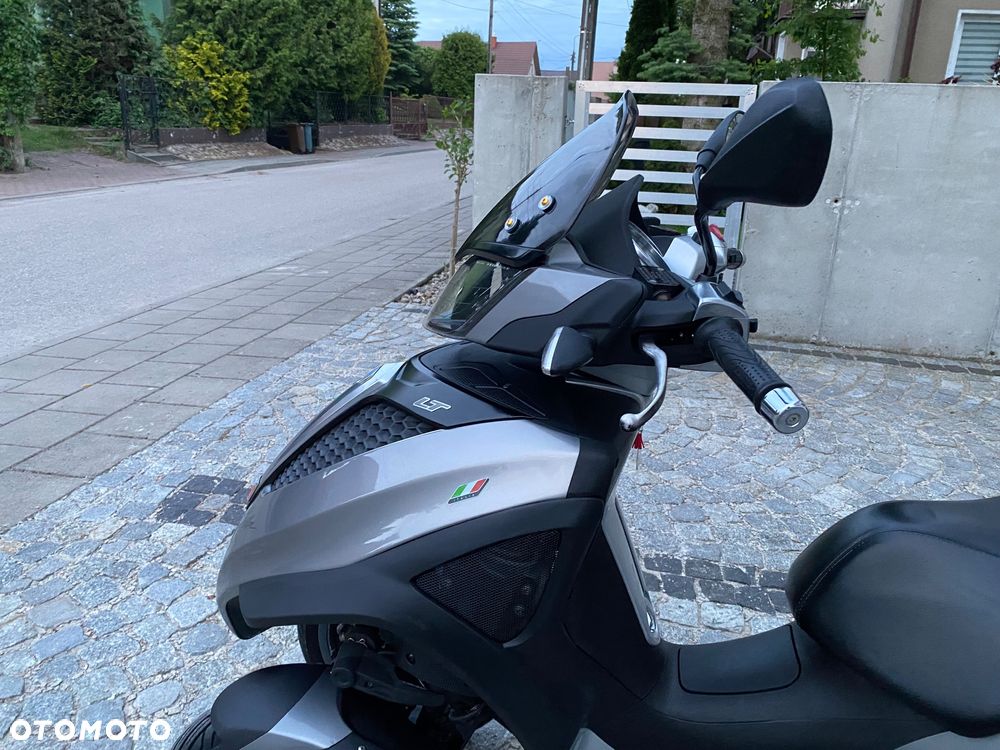 Piaggio MP-3 - 3