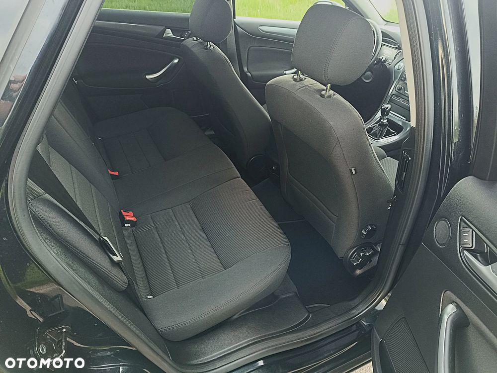 Ford Mondeo - 10