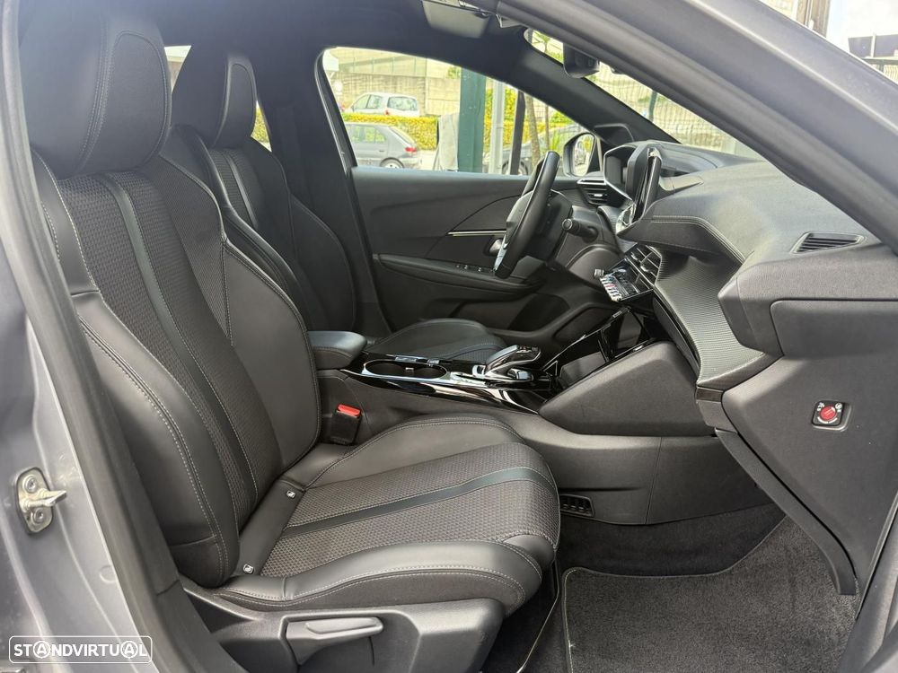Peugeot e-208 50 kWh GT - 41