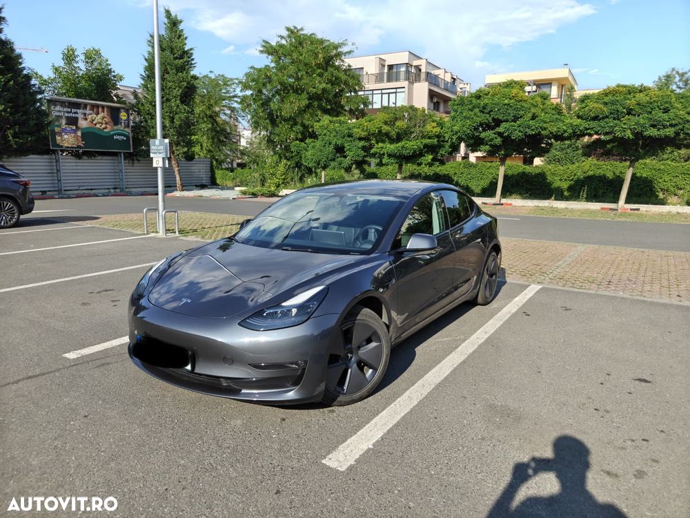 Tesla Model 3 Long Range AWD Premium - 1