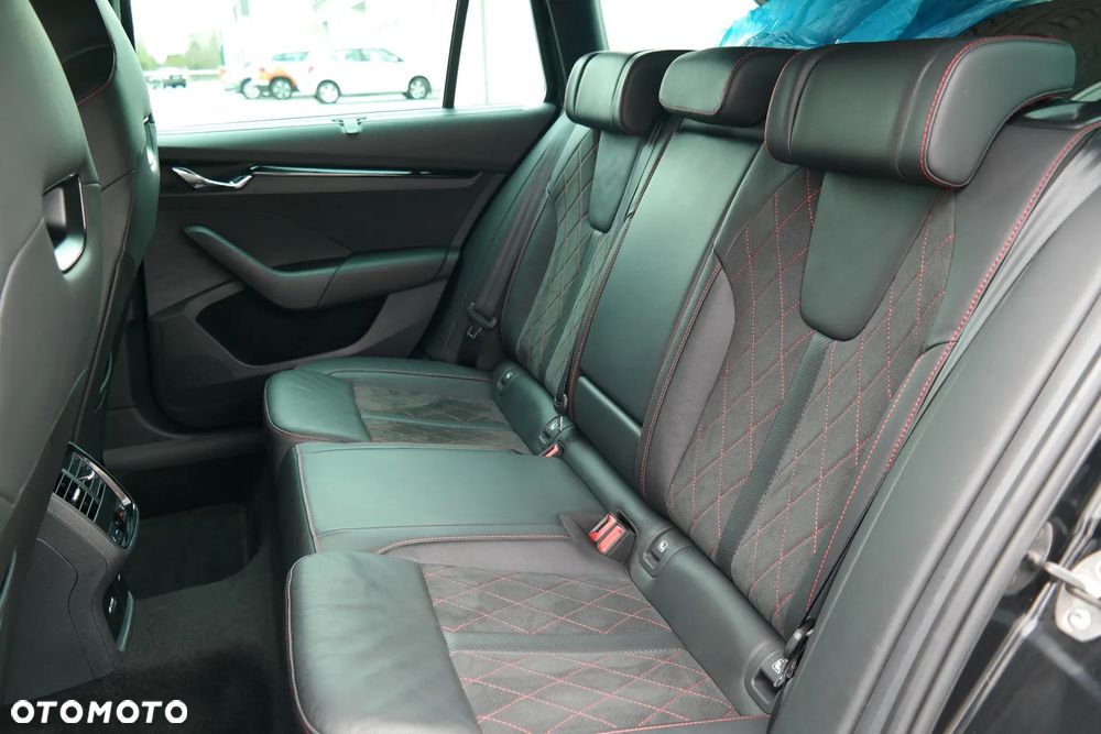 Skoda Octavia 2.0 TDI DSG 4x4 RS - 12