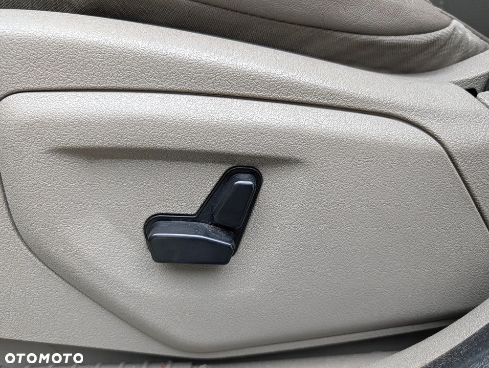 Jeep Grand Cherokee - 22