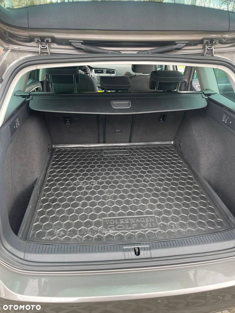 Volkswagen Golf 1.6 TDI BlueMotion Technology Lounge - 16