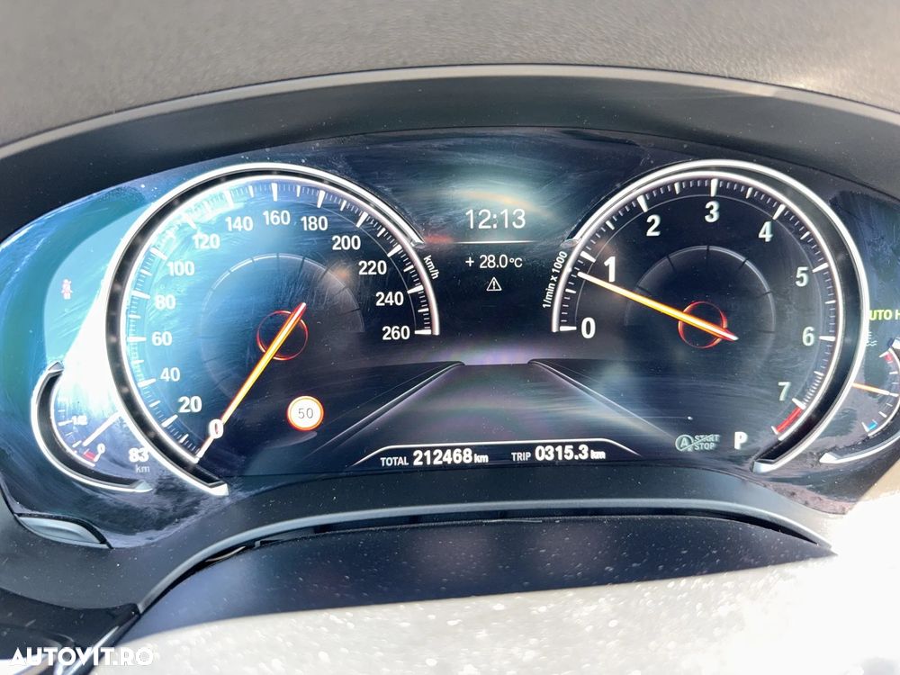 BMW Seria 5 540i xDrive AT - 10