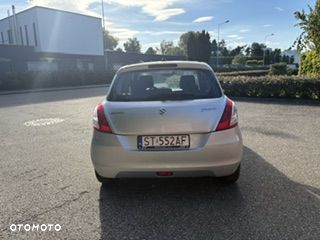 Suzuki Swift 2013 photo 2