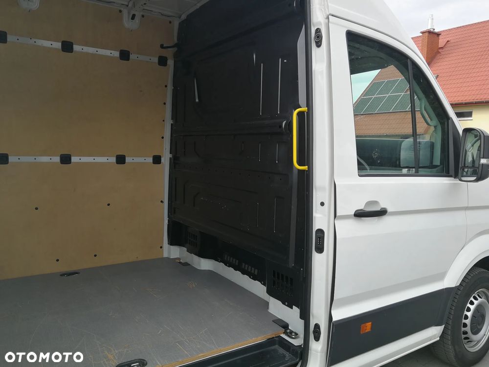 Volkswagen Crafter - 11