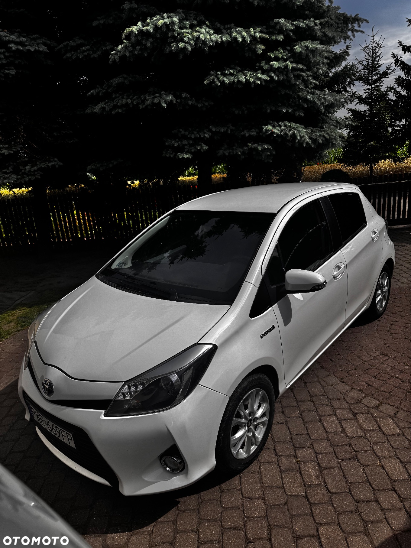 Toyota Yaris Hybrid 1.5 VVT-i - 2