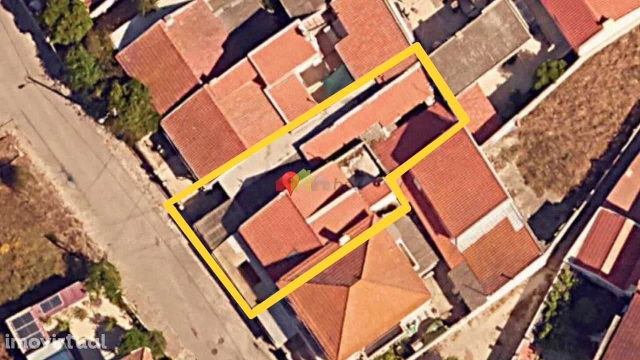 Moradia T4 com logradouro com anexos na Varzinha - Setúbal - Grande imagem: 5/42