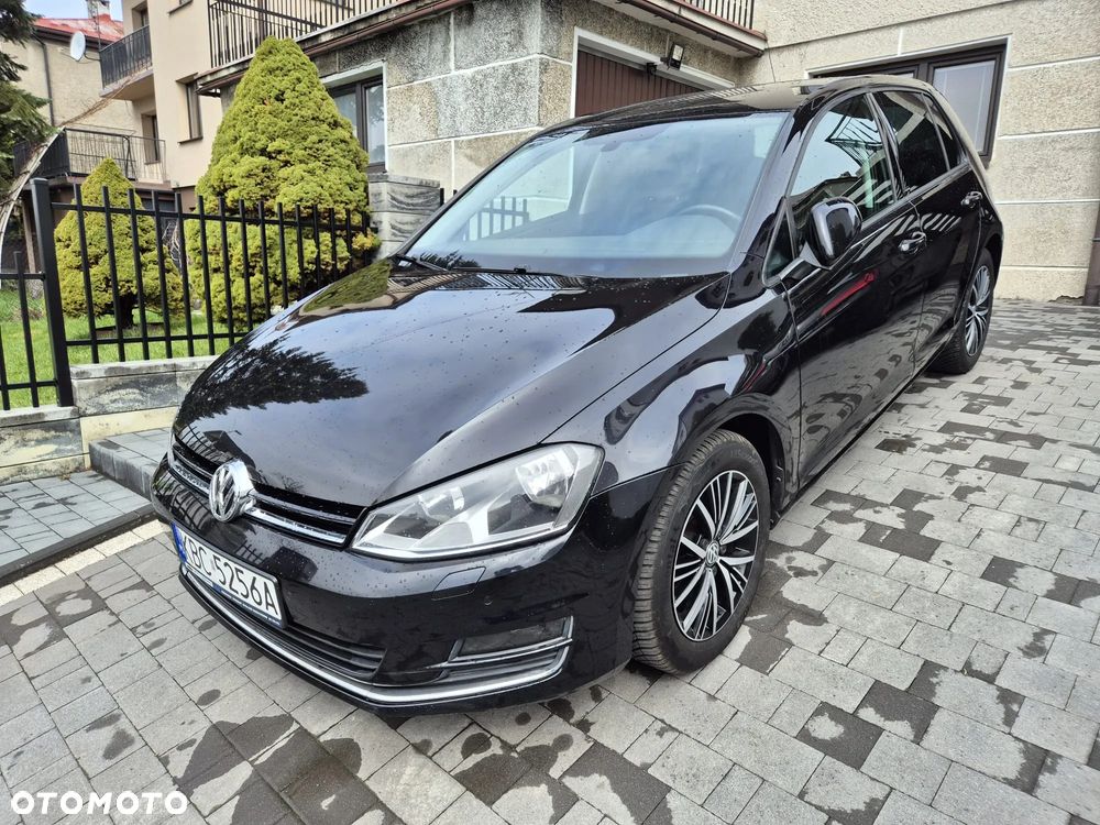 Volkswagen Golf - 6