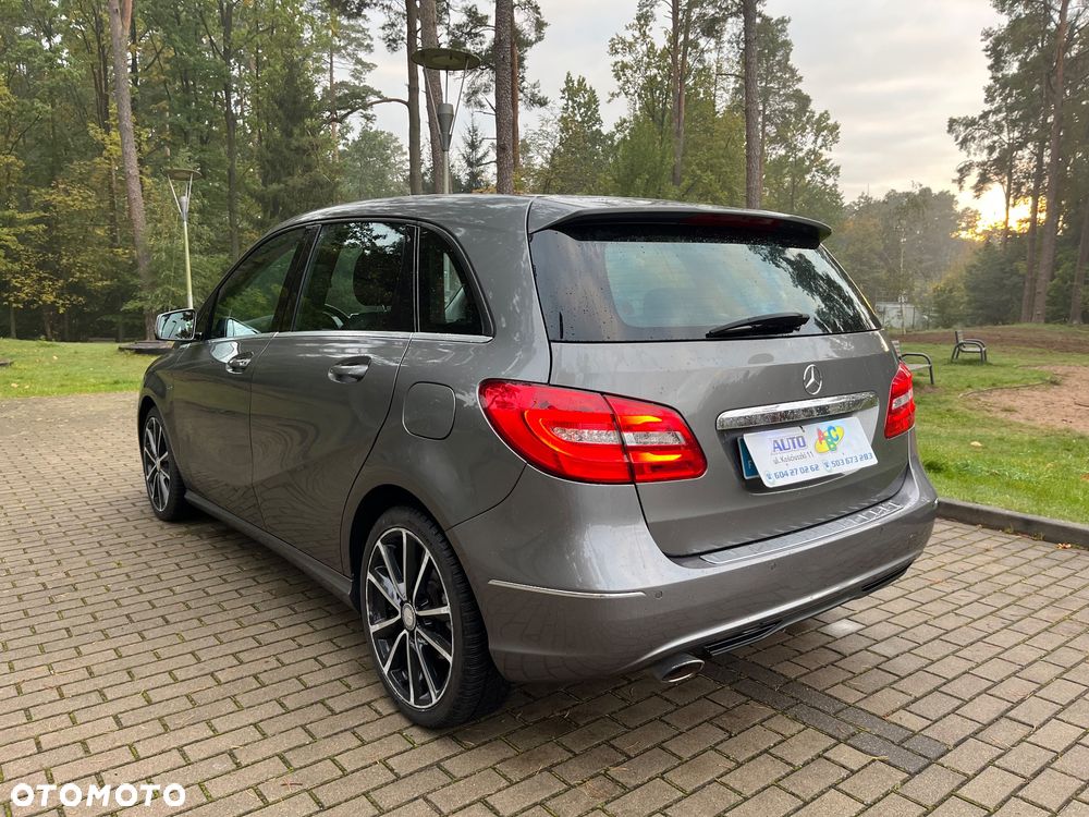 Mercedes-Benz Klasa B 180 AMG Line - 5