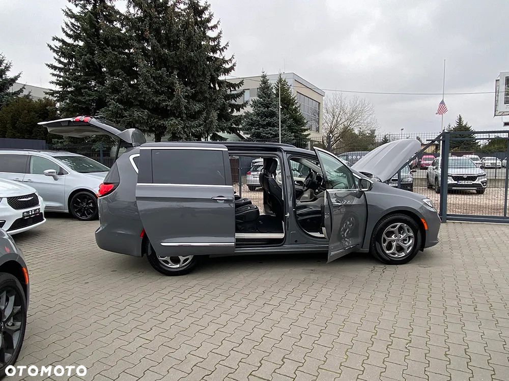 Chrysler Pacifica - 9