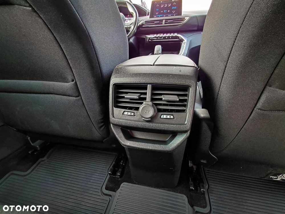 Peugeot 3008 1.2 PureTech Allure S&S EAT6 - 9