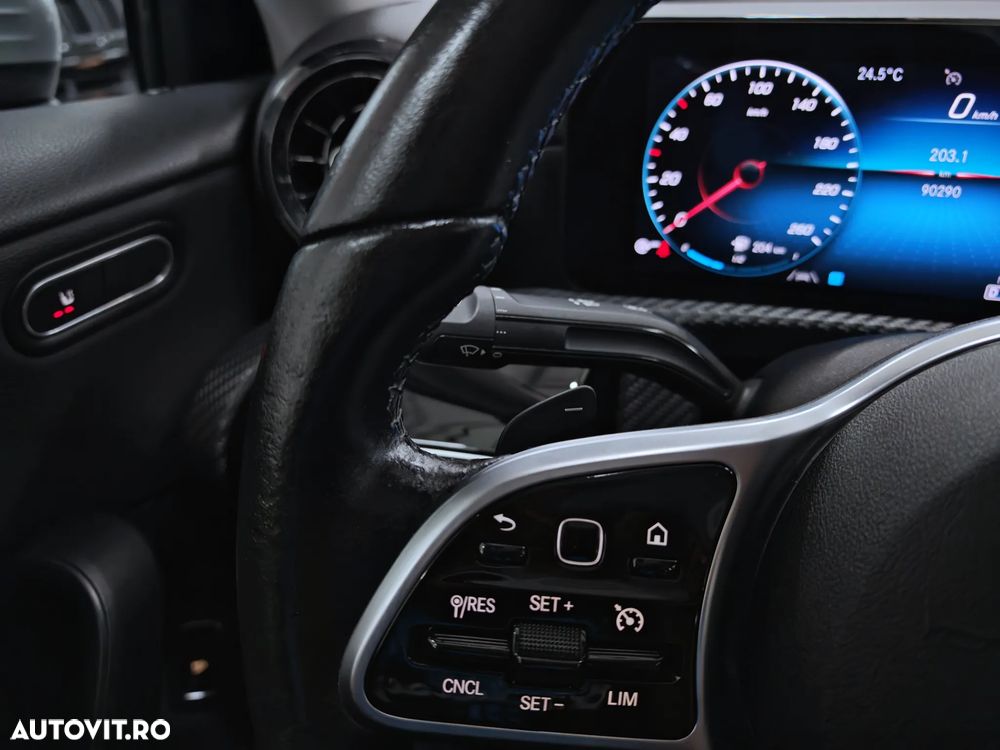 Mercedes-Benz A 180 d Sedan 7G-DCT - 25