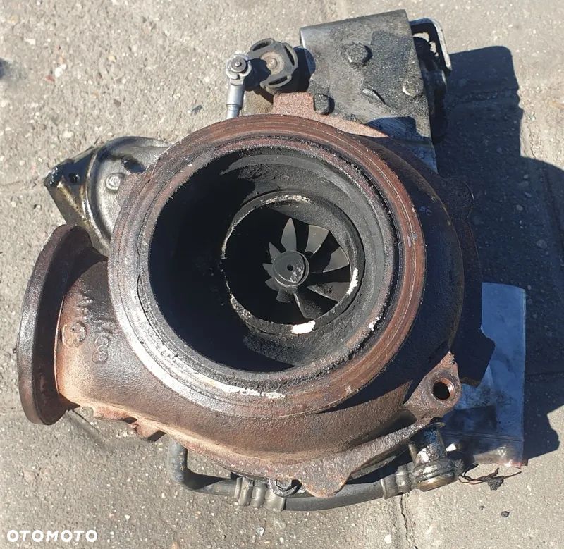 BMW E65 Turbosprężarka 7794259N13 - 5