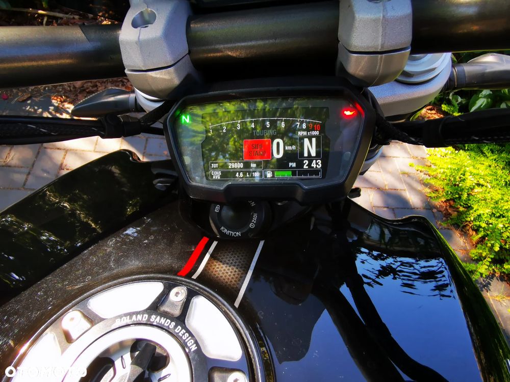 Ducati Diavel - 10