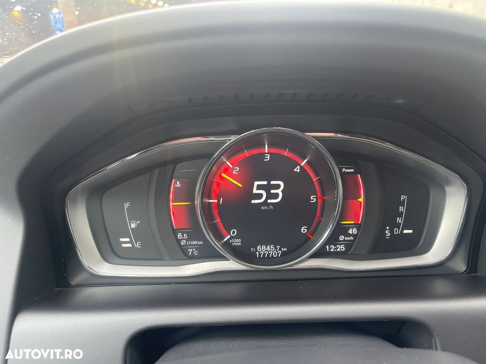 Volvo XC 60 D4 Geartronic Summum - 4