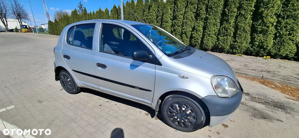 Toyota Yaris - 3