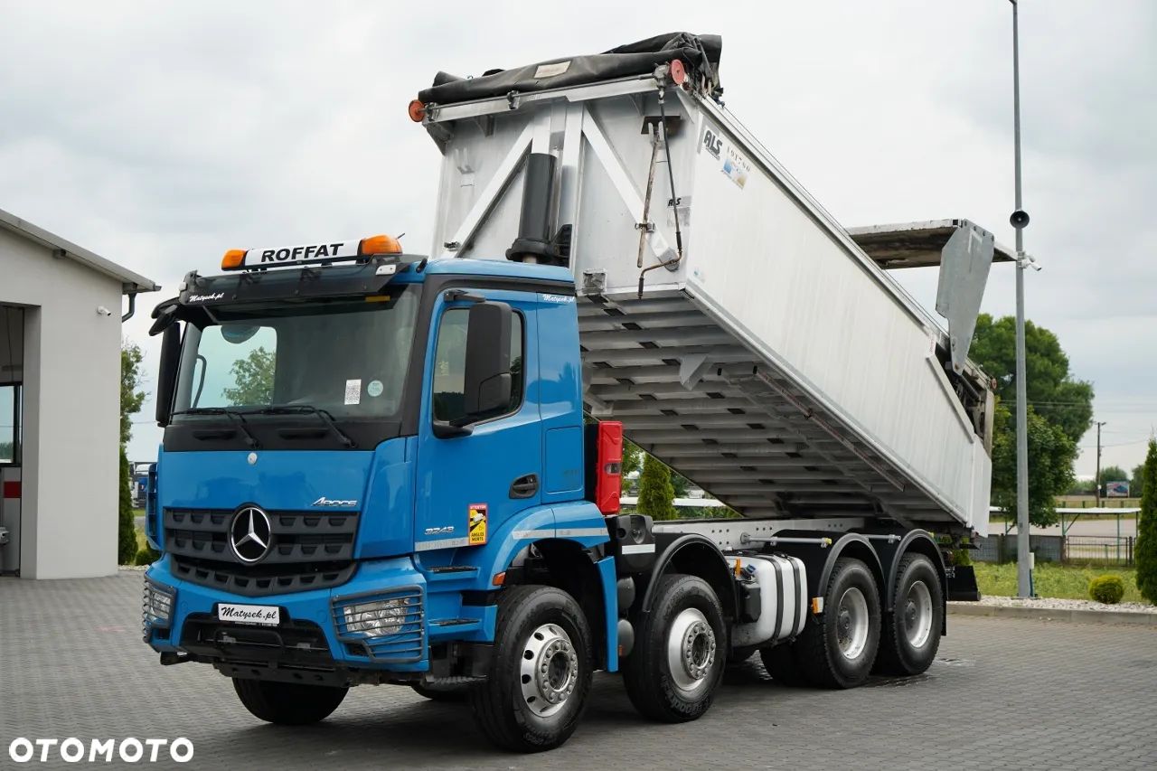 Mercedes-Benz AROCS 3243 / 8x4 / WYWROTKA 20m3 / TYLNOZSYP / EURO 6 / OPONY 100 % / ŁADOWNOŚĆ: 19,500 KG / HYDROKLAPA - 1