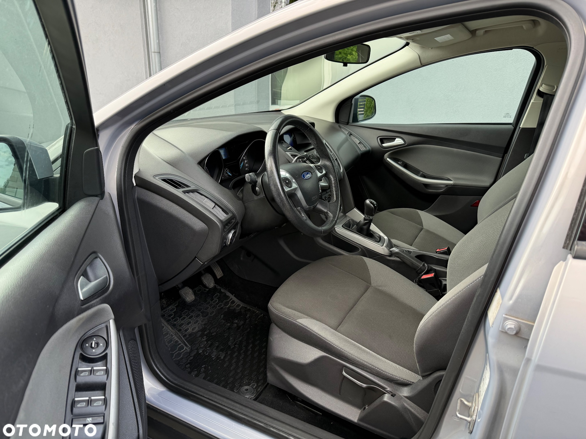 Ford Focus 1.6 Ambiente - 6